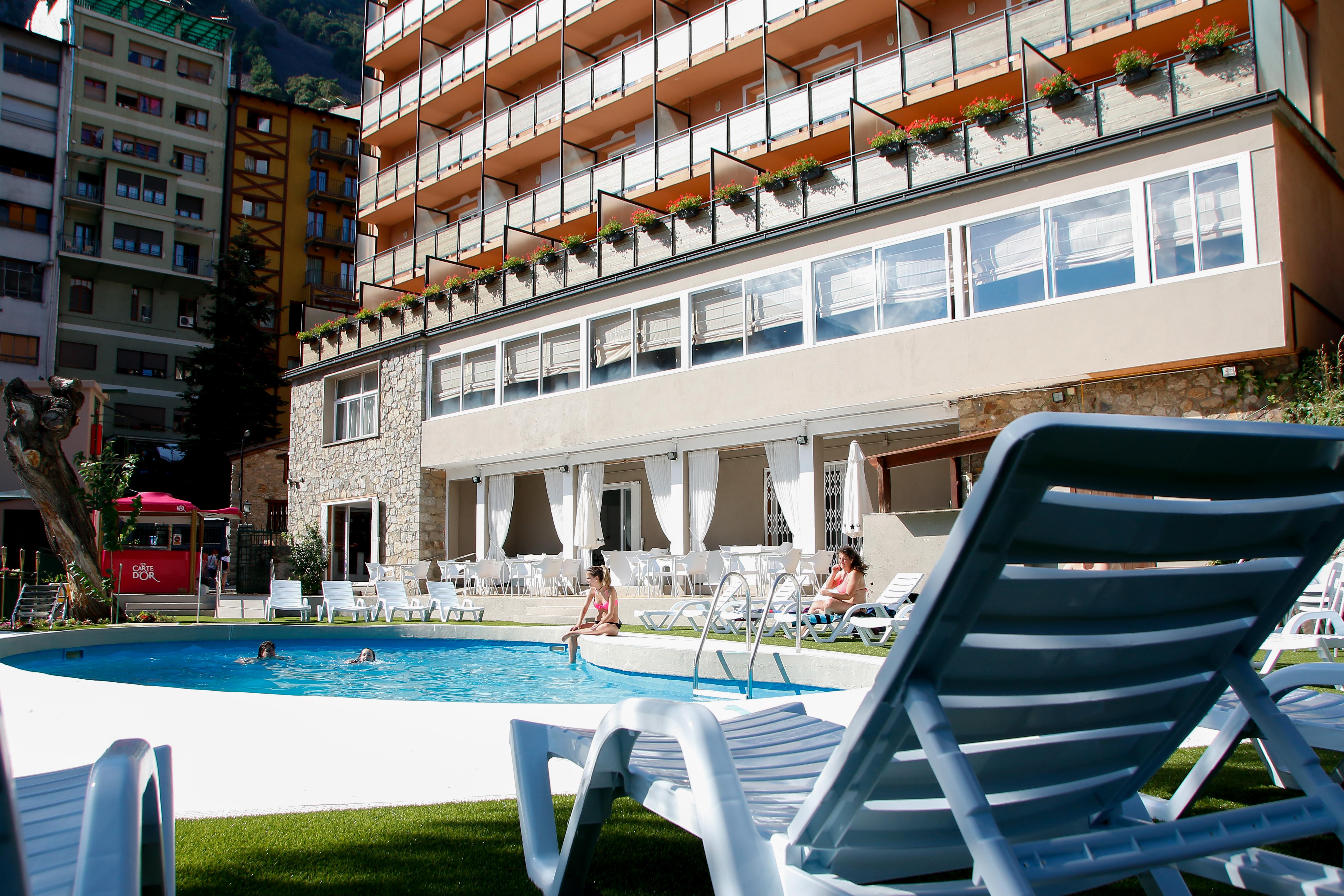Artic Hotel 3*